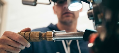 报纸和网络媒体上关于体育新闻的头条标题集合